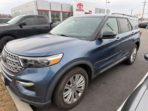 Used 2020 Ford Explorer Limited w/ Class III Trailer Tow Package image 2