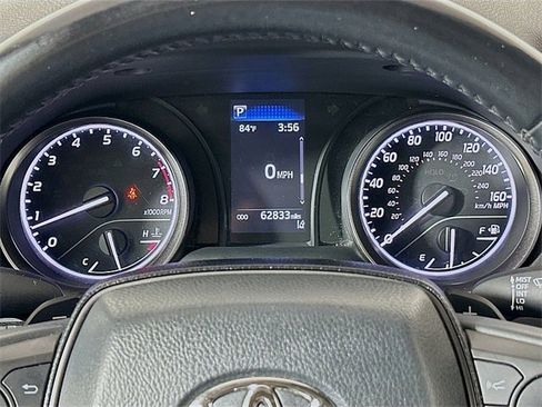 Used 2022 Toyota Camry SE image 13