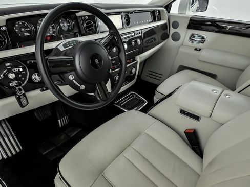 Used 2013 Rolls-Royce Phantom Sedan image 20