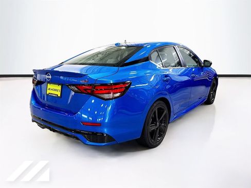 Used 2024 Nissan Sentra SR w/ SR Premium Package FWD image 5