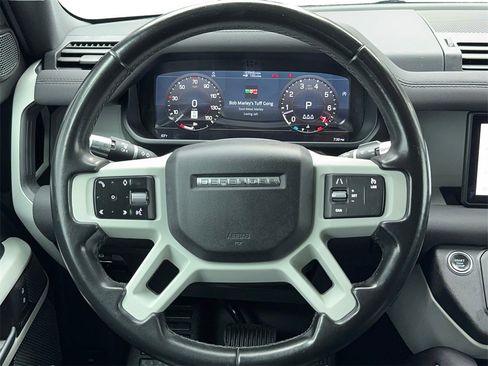 Used 2022 Land Rover Defender 110 SE image 18