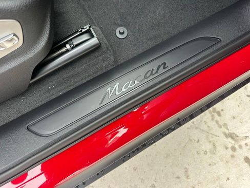 Used 2026 Porsche Macan Turbo image 23