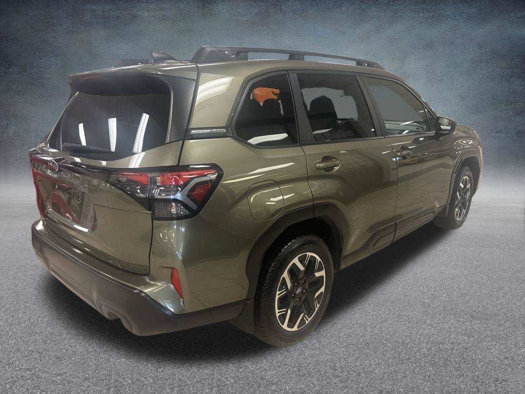 Used 2025 Subaru Forester Premium w/ Convenience Package #1 AWD/4WD image 6