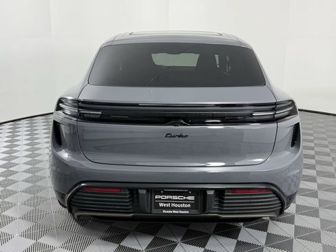 New 2025 Porsche Macan Turbo Electric image 10