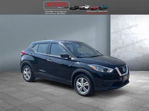 Used 2020 Nissan Kicks S image 8