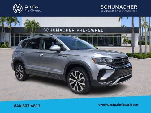 Certified 2023 Volkswagen Taos SE FWD image 1