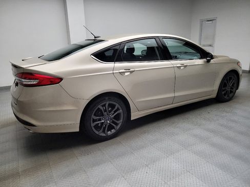 Used 2018 Ford Fusion SE w/ Equipment Group 201A FWD image 10