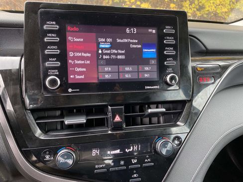 Used 2023 Toyota Camry SE image 15