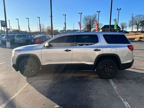 Used 2019 GMC Acadia SLE image 7