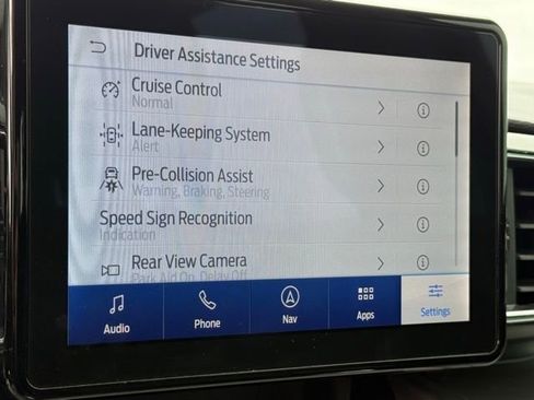 Used 2022 Ford Explorer XLT w/ Equipment Group 202A image 21