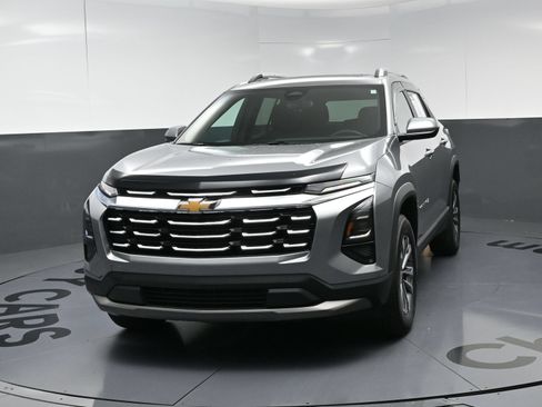Used 2025 Chevrolet Equinox LT w/ Convenience Package II AWD/4WD image 5
