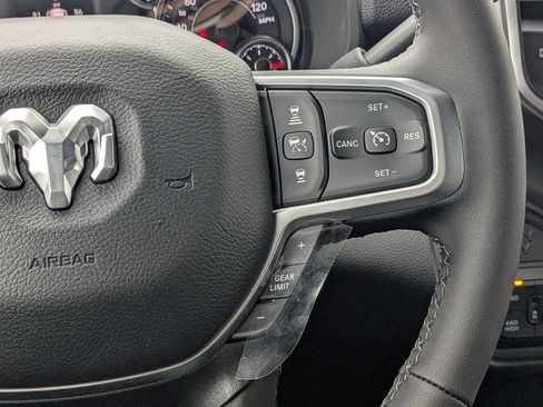 New 2026 RAM 2500 Big Horn AWD/4WD image 25