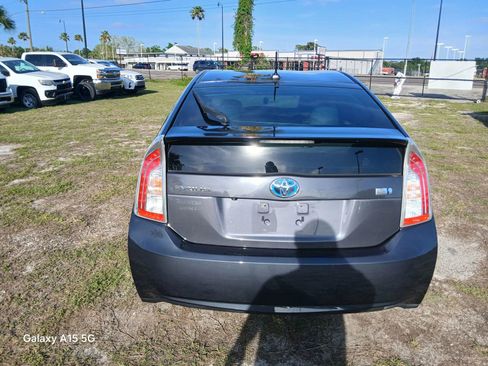 Used 2015 Toyota Prius Four image 4