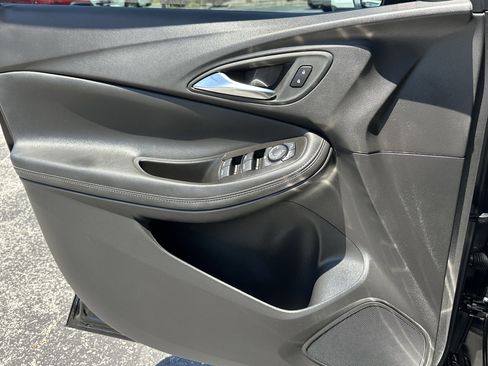 Used 2023 Buick Encore GX Preferred w/ Cold Weather Comfort Package FWD image 19