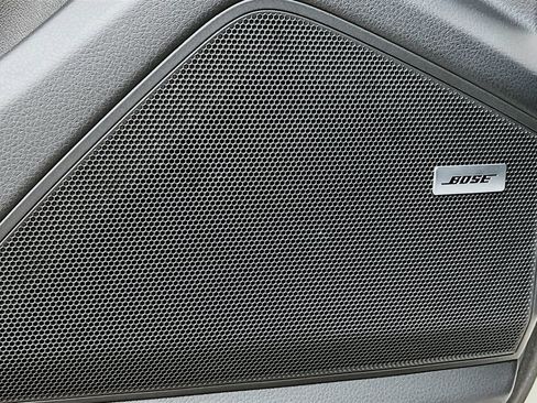 Certified 2025 Porsche Cayenne E-Hybrid Coupe AWD/4WD image 21