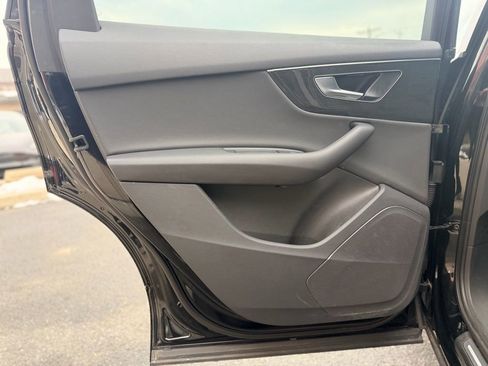 Certified 2023 Audi Q7 2.0T Premium w/ Convenience Package image 16