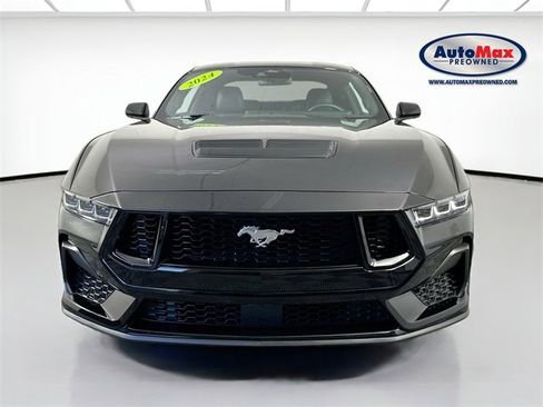 Used 2024 Ford Mustang GT Premium image 6