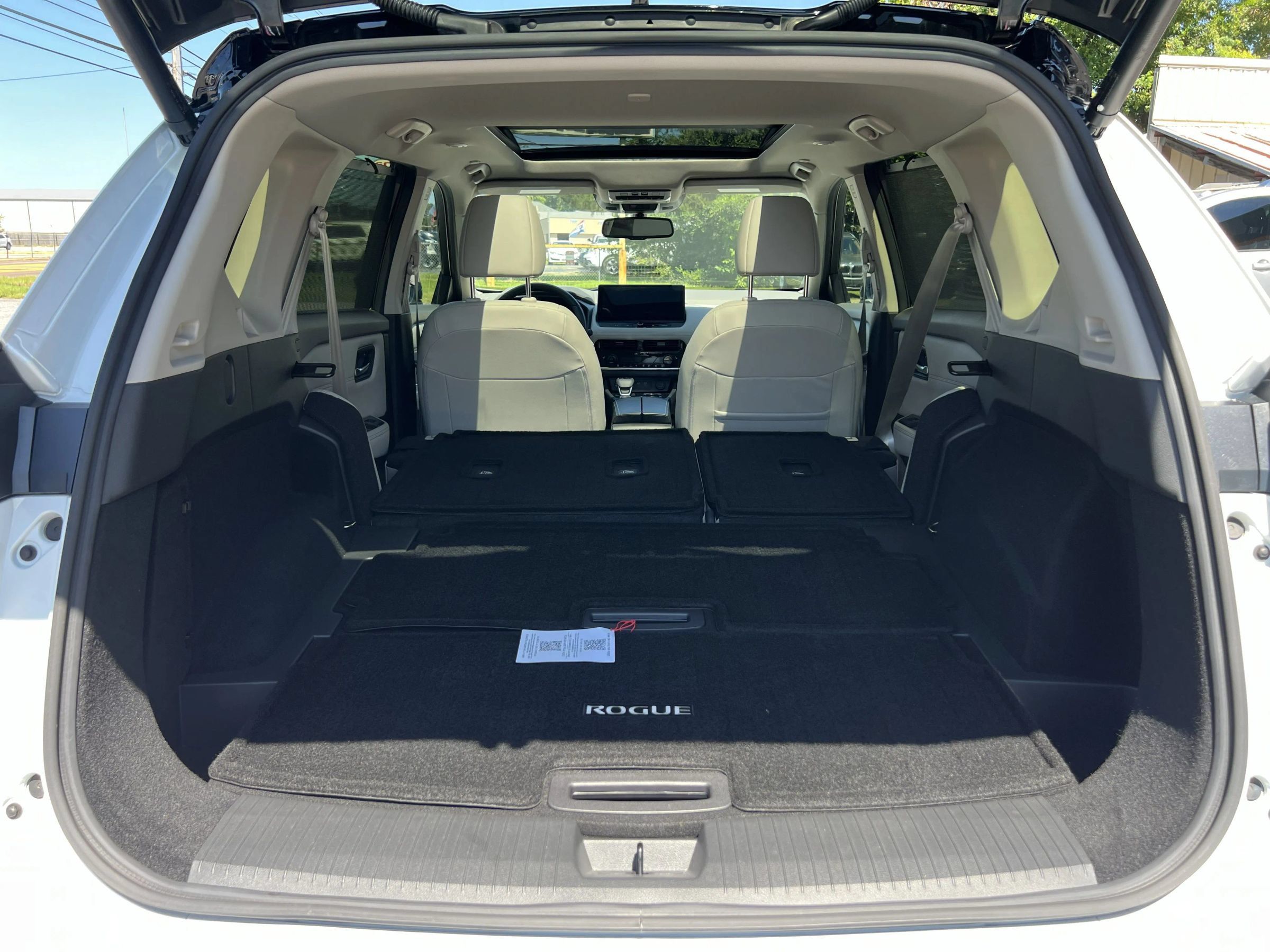 Used 2024 Nissan Rogue SL w/ SL Premium Package FWD image 22