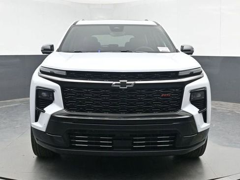 New 2026 Chevrolet Traverse RS w/ LPO, Floor Liner Package FWD image 3