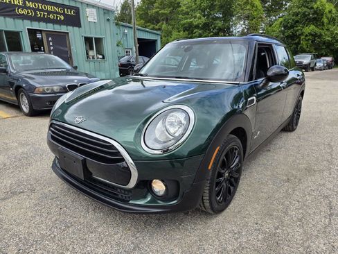 Used 2019 MINI Cooper Clubman ALL4 AWD/4WD image 3