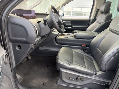 Used 2025 Ford Expedition Max Platinum image 49
