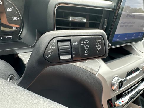 Used 2023 Ford Explorer XLT w/ Equipment Group 202A image 25