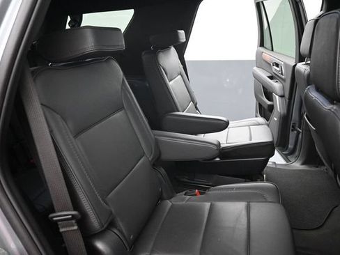 Used 2025 GMC Yukon Denali AWD/4WD image 23