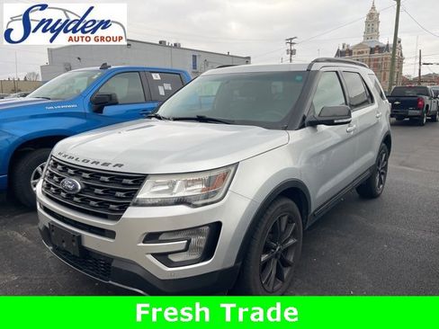 Used 2017 Ford Explorer XLT w/ Equipment Group 202A image 1