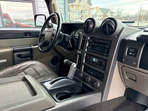 Used 2003 HUMMER H2 w/ Preferred Equipment Group image 7