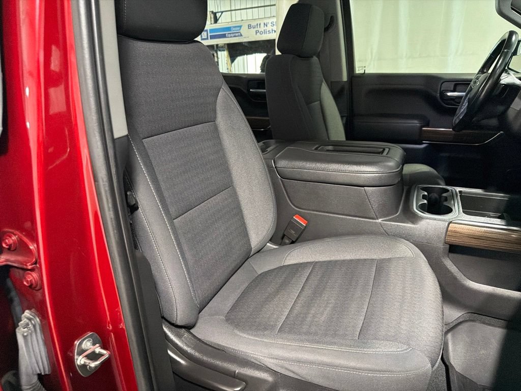 Certified 2021 Chevrolet Silverado 1500 RST w/ LPO, Blackout Package AWD/4WD image 23