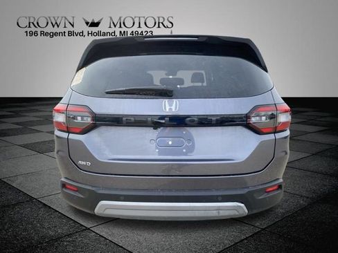 Used 2025 Honda Pilot EX-L image 8