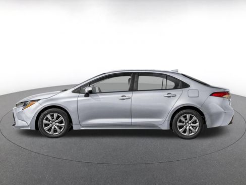 Used 2025 Toyota Corolla LE FWD image 3