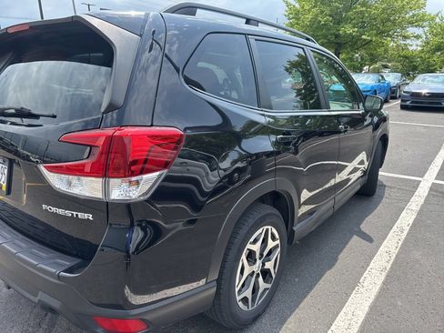 Used 2020 Subaru Forester Premium w/ Popular Package #1 AWD/4WD image 5