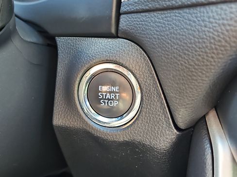 Used 2021 Toyota RAV4 XLE Premium AWD/4WD image 18