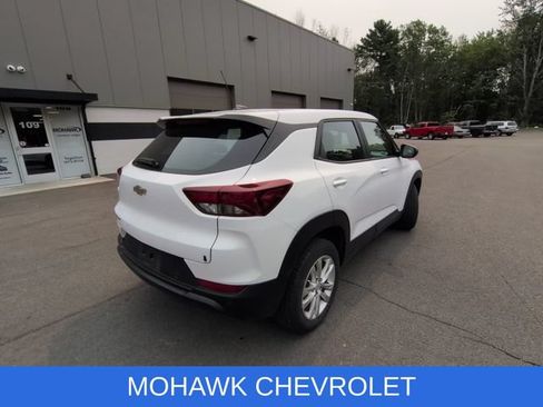Used 2022 Chevrolet TrailBlazer LS AWD/4WD image 4