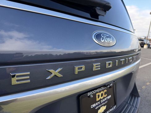 Used 2022 Ford Expedition Platinum image 18