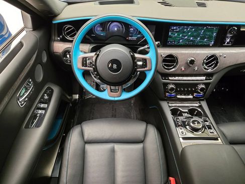 Certified 2025 Rolls-Royce Ghost AWD/4WD image 17