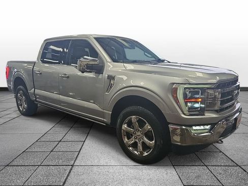 Used 2022 Ford F150 Lariat w/ Equipment Group 502A High AWD/4WD image 3
