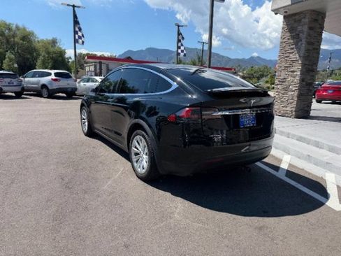 Used 2018 Tesla Model X 75D AWD/4WD image 9