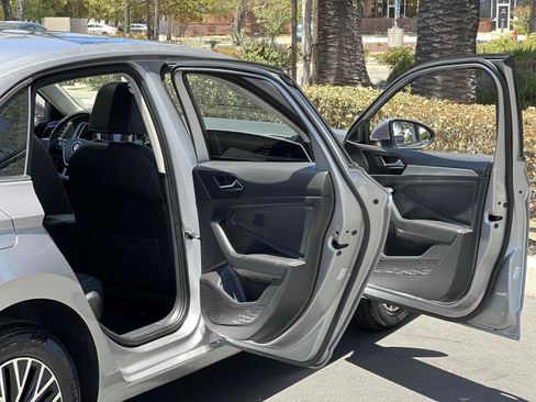 Used 2021 Volkswagen Jetta SE FWD image 60