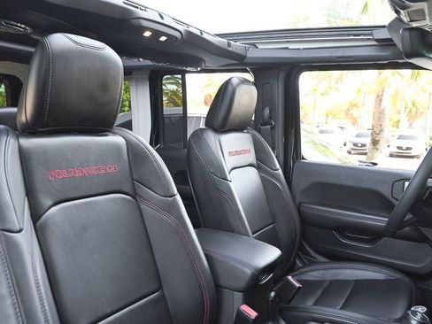 Used 2024 Jeep Wrangler Unlimited Rubicon image 20