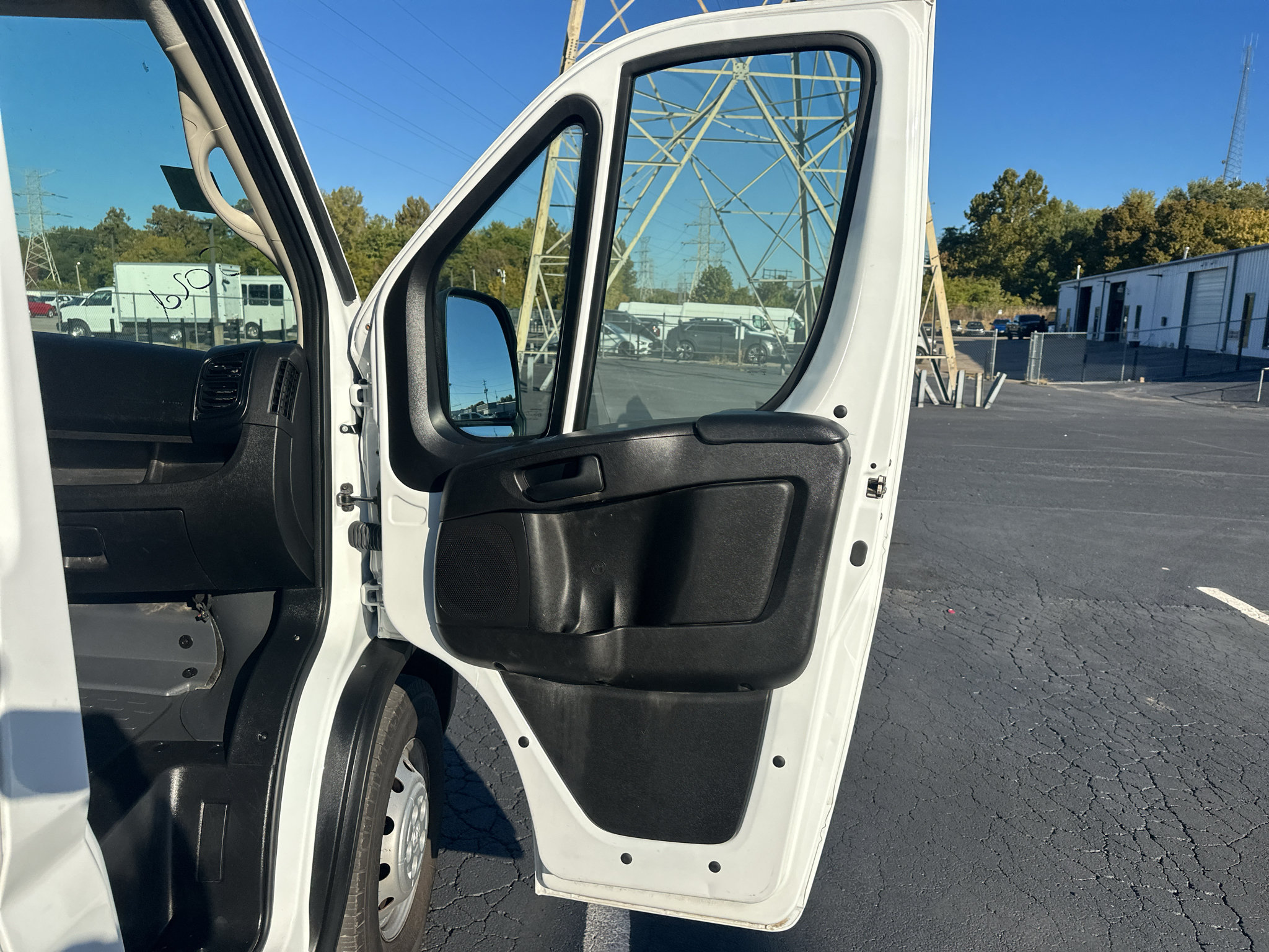 Used 2023 RAM ProMaster 2500 FWD image 16
