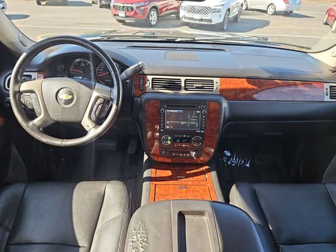 Used 2012 Chevrolet Suburban LTZ AWD/4WD image 22