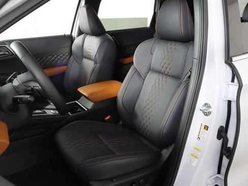 New 2025 Mitsubishi Outlander SEL image 34