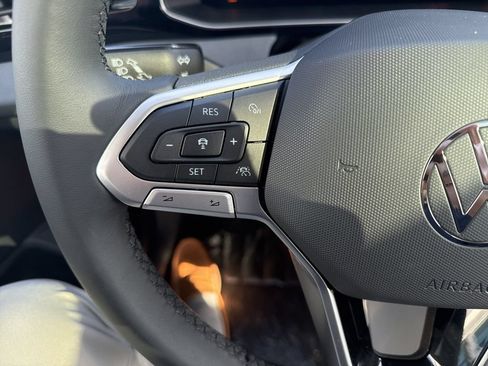 New 2026 Volkswagen Jetta SE FWD image 17