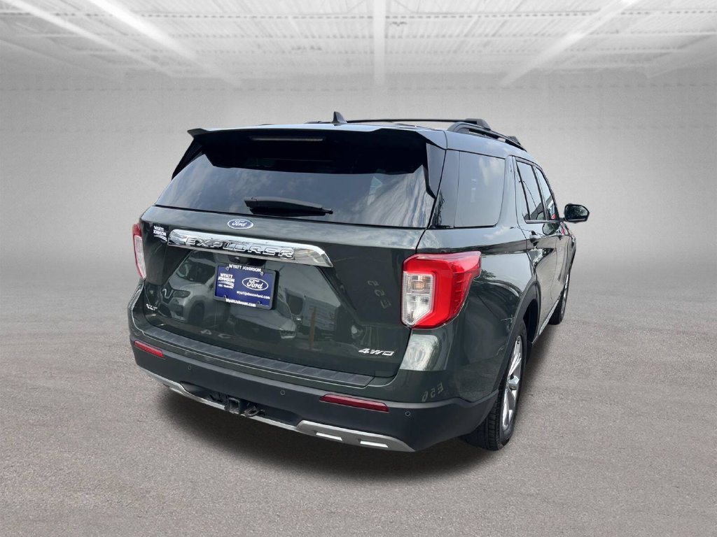 Used 2024 Ford Explorer XLT w/ Equipment Group 202A AWD/4WD image 12