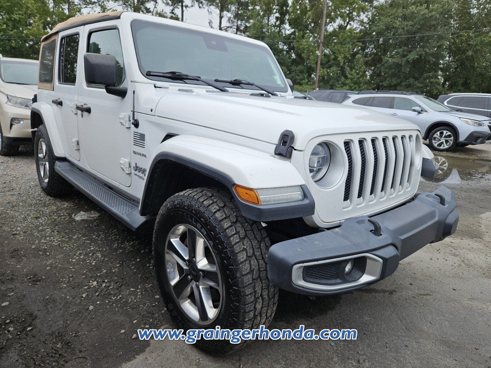 Used 2020 Jeep Wrangler Unlimited Sahara AWD/4WD image 4