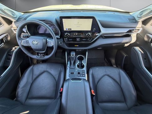 Used 2023 Toyota Highlander Limited w/ Protection Package #3 (TMS) image 13