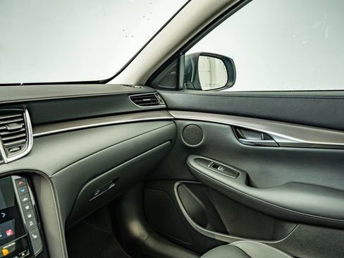 Used 2023 INFINITI QX50 Luxe AWD/4WD image 29