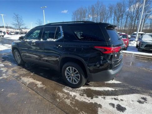 Used 2023 Chevrolet Traverse LT image 6